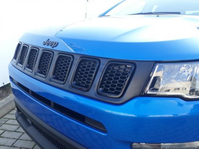 Jeep Compass, 1.3 150 PS NIGHT EAGLE automat, barva modrá