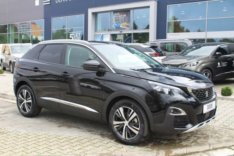 Peugeot 3008, ALLURE 1.2 96kW MT6, barva černá