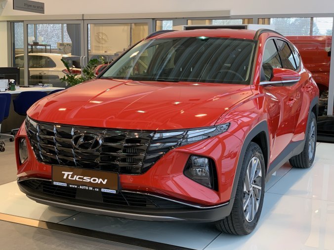 Hyundai Tucson, 1,6 T-GDi 110 kW (95 NAT) 6 st. man, barva červená