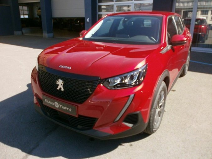 Peugeot 2008, Active Pack 1,2 PureTech 100 7, barva červená