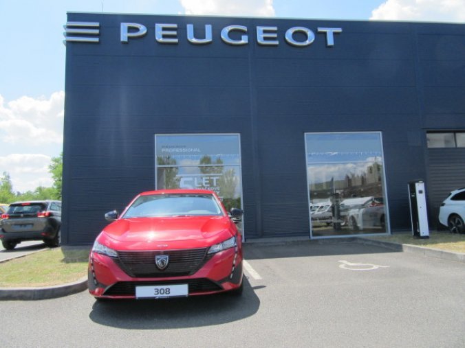 Peugeot 308, ACTIVE PACK 1.2 PureTech 110k, barva červená