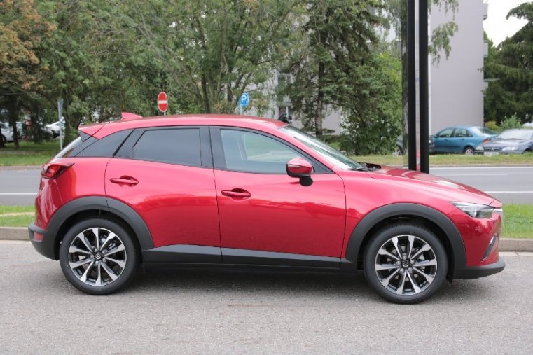 Mazda CX-3, 2,0 Skyactiv-G 121k, barva červená