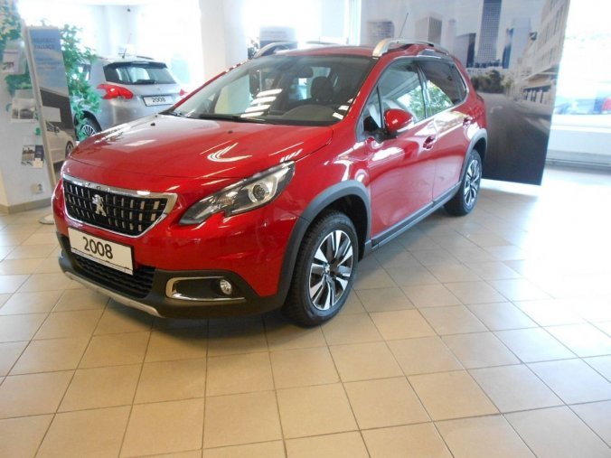 Peugeot 2008, ALLURE 1.2 PureTech 130 S&amp;, barva červená