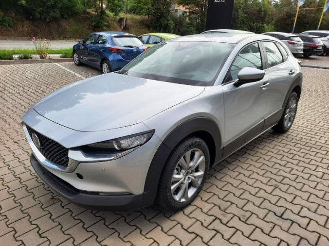 Mazda CX-30, SKYACTIV-G, barva stříbrná