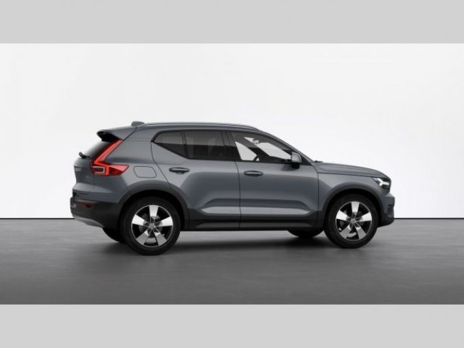 Volvo XC40, B4 2.0L 199 HP MOMENTUM PRO AT, barva šedá