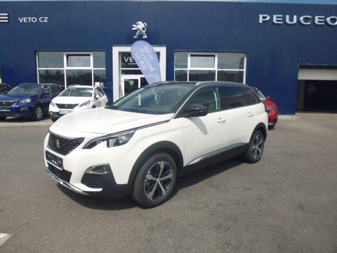 Peugeot 5008, Peugeot 5008 ALLURE 1,5BHDi EAT8, barva bílá