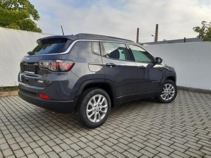 Jeep Compass, 1.3 150 Long.  AUTOM, SKLADEM!, barva šedá