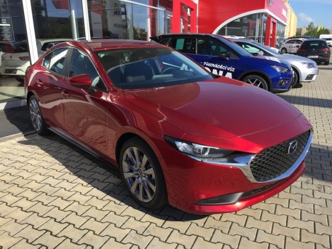 Mazda 3, 2,0 Skyactiv-G122, barva červená