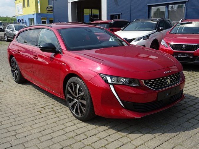 Peugeot 508, SW GT LINE BlueHDi 180k S&S EAT8, barva červená