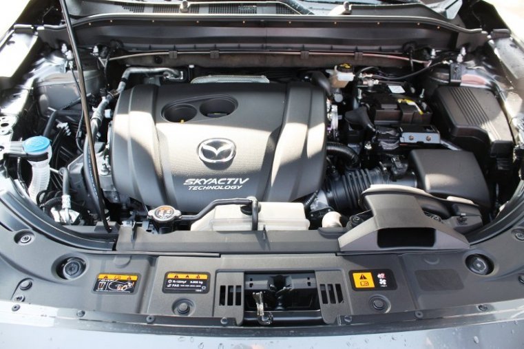 Mazda CX-5, SKYACTIV-G, barva šedá