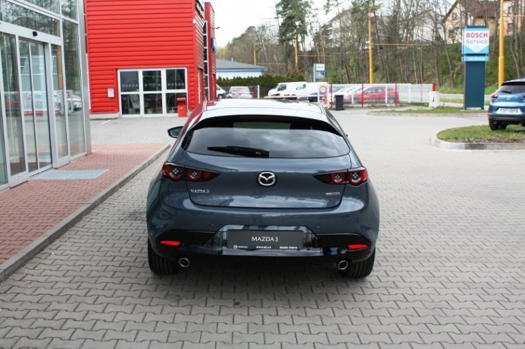 Mazda 3, SKYACTIV-G, barva šedá