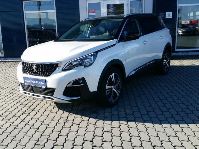 Peugeot 5008, Allure 1.2 PureTech 130k MAN6, barva bílá