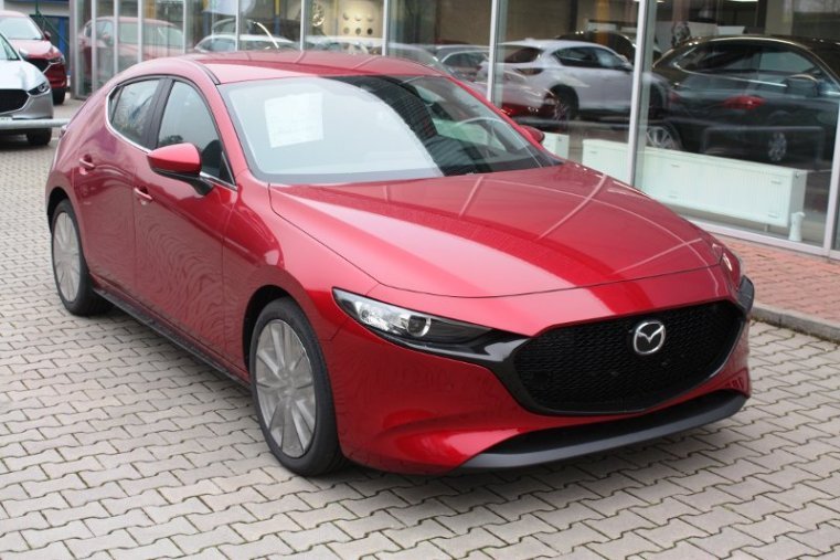 Mazda 3, SKYACTIV-G, barva červená