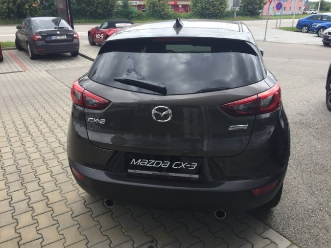 Mazda CX-3, 2,0i, barva šedá