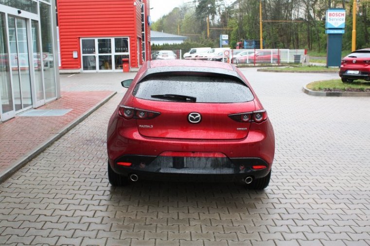 Mazda 3, SKYACTIV-G, barva červená