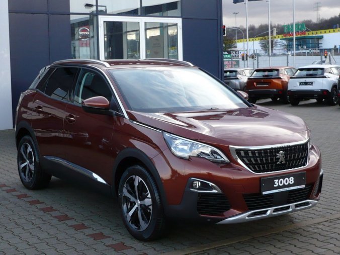 Peugeot 3008, ALLURE 1,2PureTech 130k MAN6 + NAVI + KAMERA + VÝHŘEV SEDADEL, barva oranžová