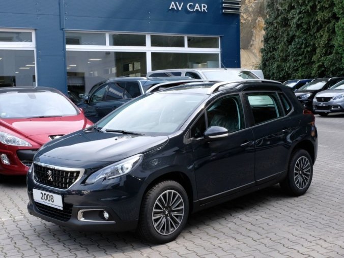 Peugeot 2008, ACTIVE 1.2 PureTech 110 S&amp;, barva šedá