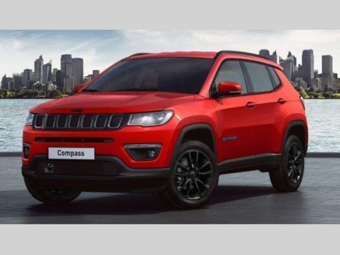 Jeep Compass, Night Eagle 1.3 Turbo GSE 130k, barva červená