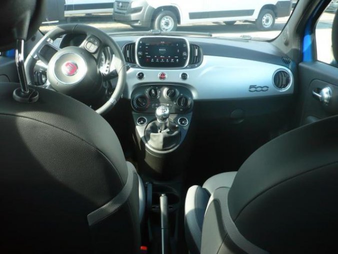 Fiat 500, 1.0 BSG 70k Connect, barva modrá