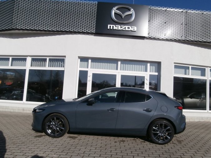 Mazda 3, Skyactiv GT 180, barva modrá