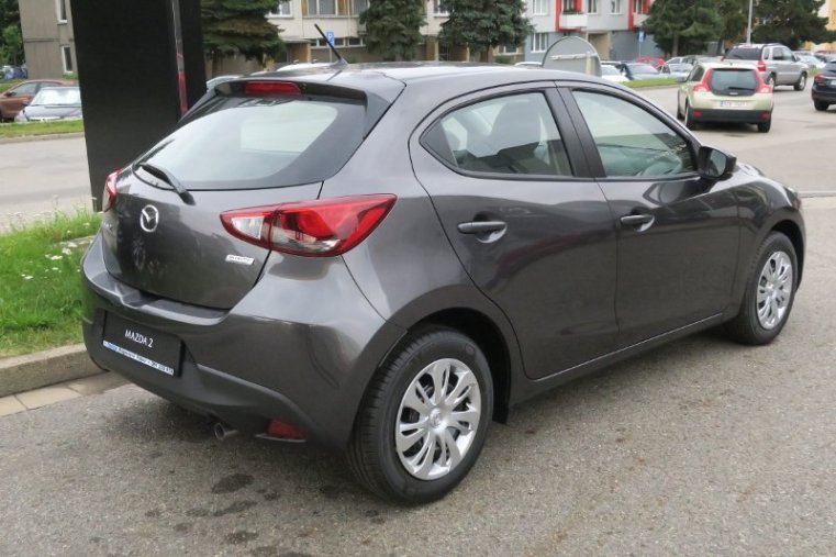 Mazda 2, 1,5G 75k, barva šedá