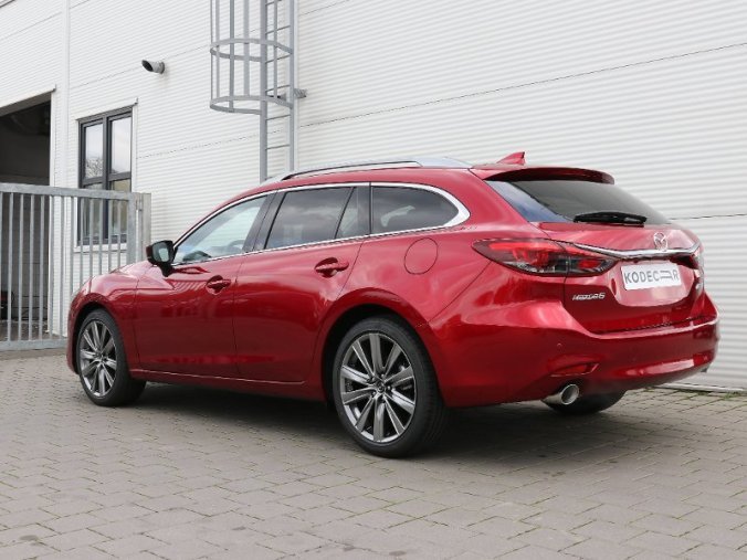 Mazda 6, 2,5i Skyactiv-G 194k/143kW AT, barva červená