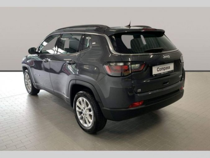 Jeep Compass, LONGITUDE 1.3 Turbo GSE 130k F, barva šedá