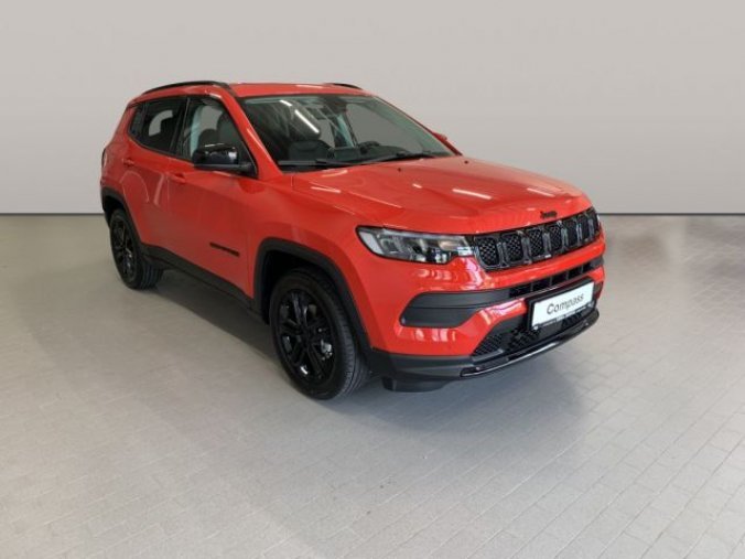 Jeep Compass, Night Eagle 1.5 e-Hybrid 130k, barva červená