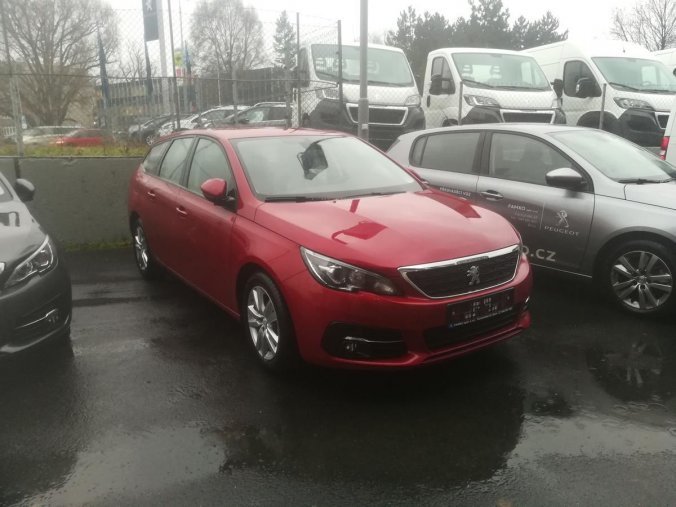 Peugeot 308, SW ACTIVE 1.5 BHDI 130k MAN6, barva červená