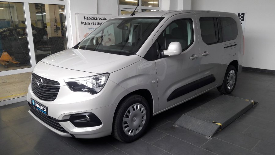 Opel Combo, LIFE ENJOY XL 1,2 ZP ZDARMA, barva stříbrná