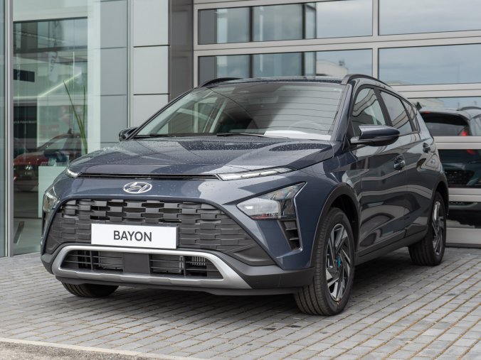 Hyundai Bayon, 1,0 T-GDI 73.6 kW (95 NAT) 6 st. man, barva šedá