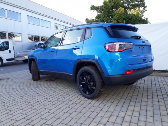 Jeep Compass, 1.4 140PS Black E. 4x2 manuál, barva modrá