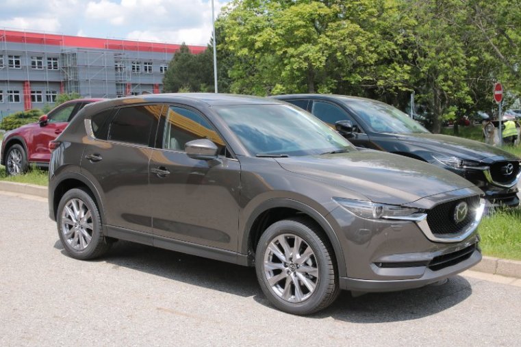 Mazda CX-5, 2,5 Skyactiv-G 194k, barva šedá