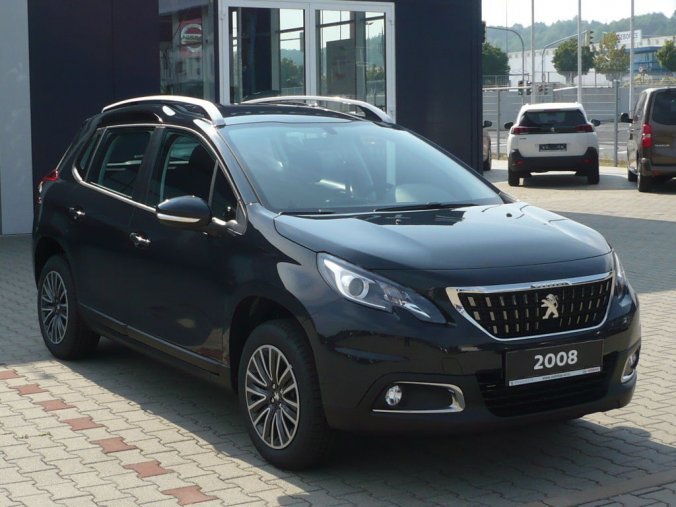 Peugeot 2008, ACTIVE 1,2PureTech 130k MAN6 + SENZORY + VÝHŘEV + AUTO AC, barva šedá