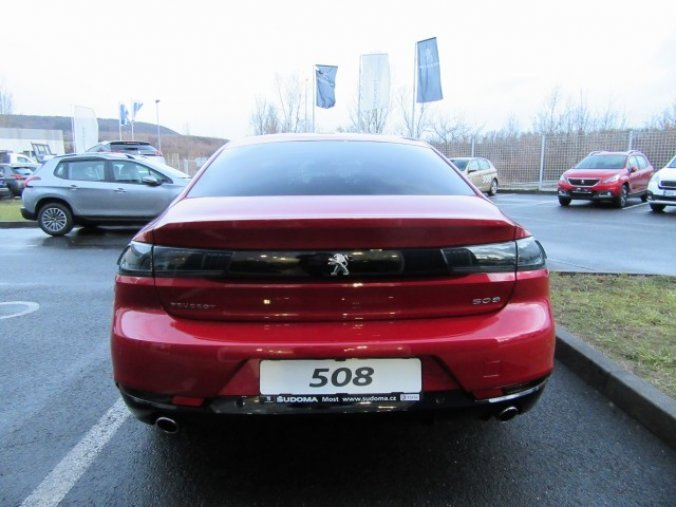 Peugeot 508, GT 225k EAT8, barva červená