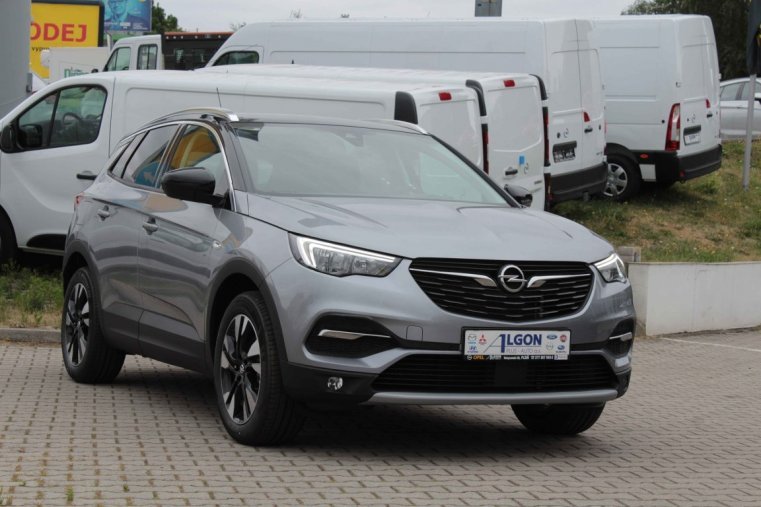 Opel Grandland X, Design Line 1,2 Turbo 96kW AT8, barva šedá