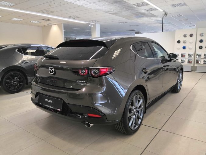 Mazda 3, 2.0i G122, barva šedá