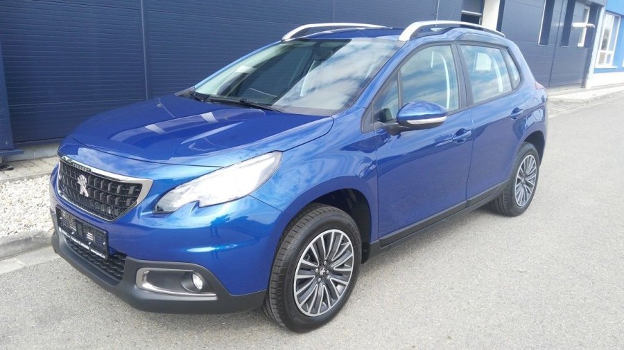 Peugeot 2008, Active 1.2 PureTech 110 S&S MAN6, barva modrá