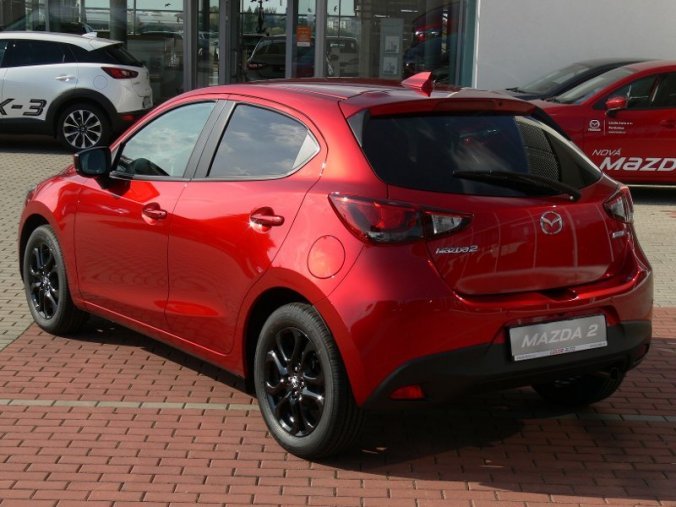 Mazda 2, 1.5 Skyactiv G90, barva červená