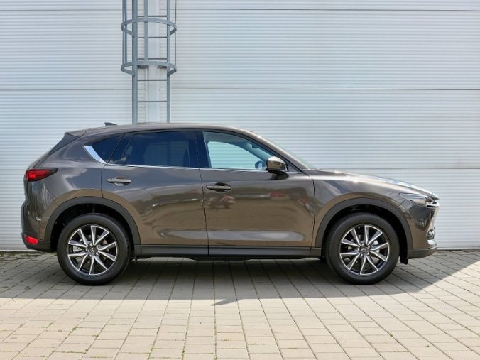 Mazda CX-5, 2,0i Skyactiv-G 121KW/165k 6AT AWD, barva šedá