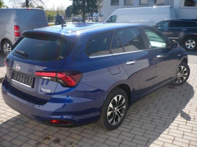 Fiat Tipo, SW 1.4 95k Mirror, barva modrá