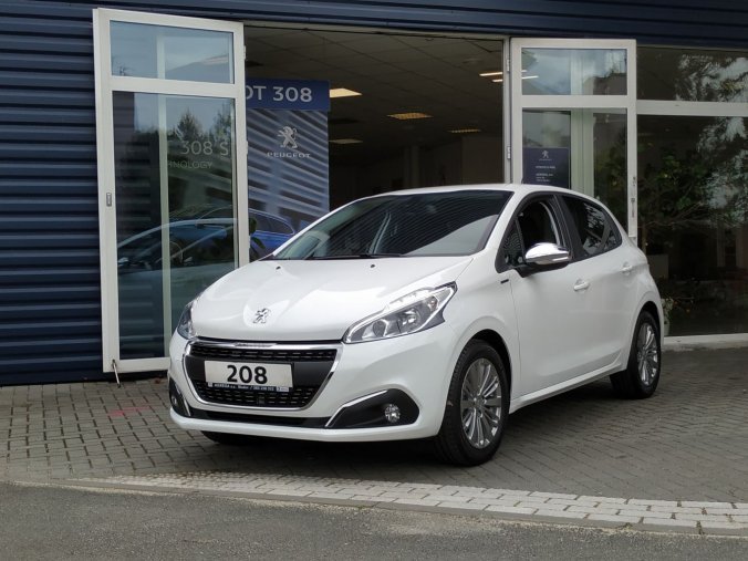 Peugeot 208, SIGNATURE 1.2 PureTech 82 S&S MAN5, barva bílá