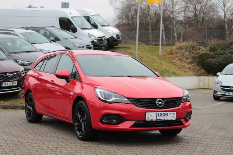 Opel Astra, Fáze 2 ST Ultimate 1,2 T 96 kW, barva červená