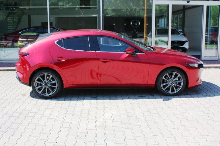 Mazda 3, SKYACTIV-G, barva červená