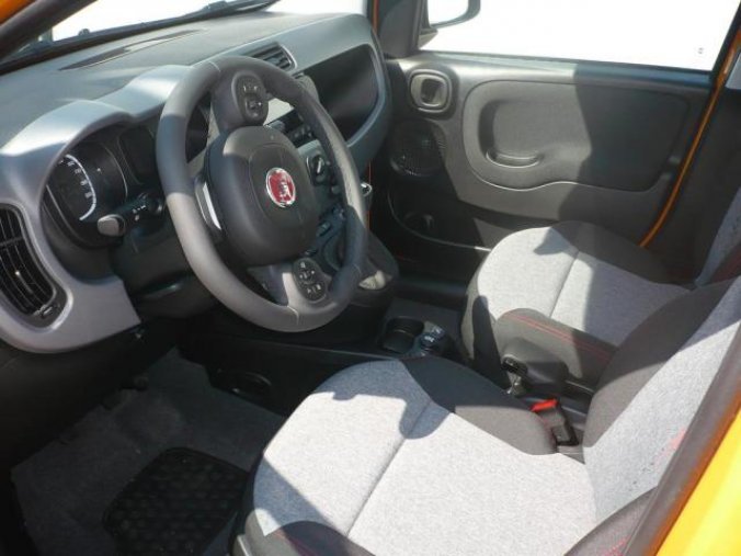 Fiat Panda, 1.2 69k Lounge, barva oranžová