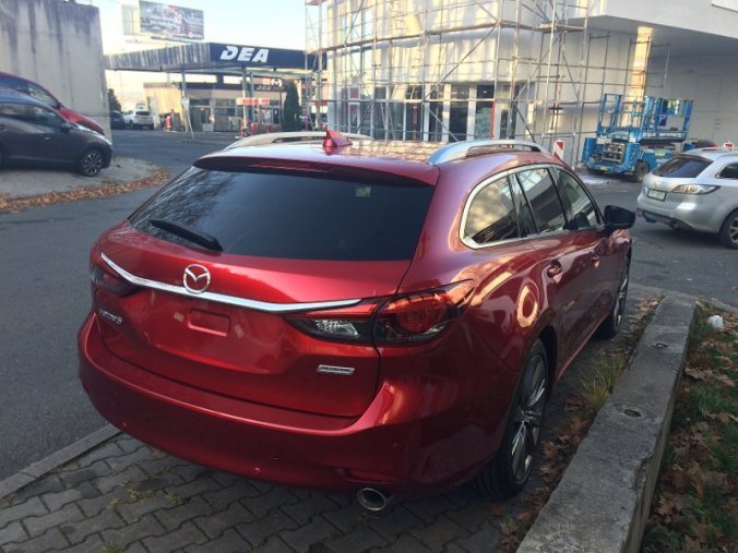 Mazda 6, 2.5i G 194K, barva červená