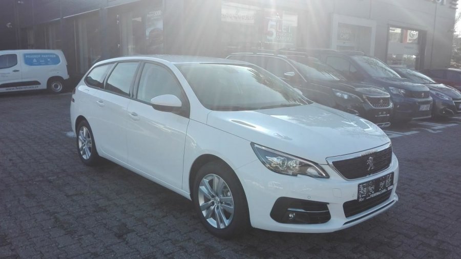 Peugeot 308, SW ACTIVE 1.5 BlueHDi 130, barva bílá