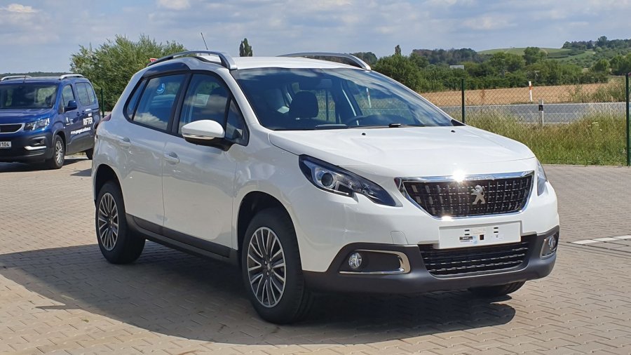 Peugeot 2008, ACTIVE 1.2. PureTech 110k MAN6, barva bílá