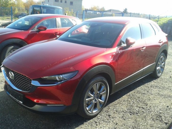 Mazda CX-30, 2,0i, barva červená