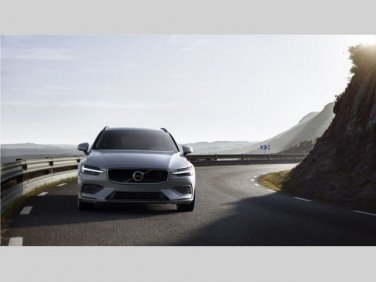 Volvo V60 - B4 2.0L 197 HP MOMENTUM PRO AT